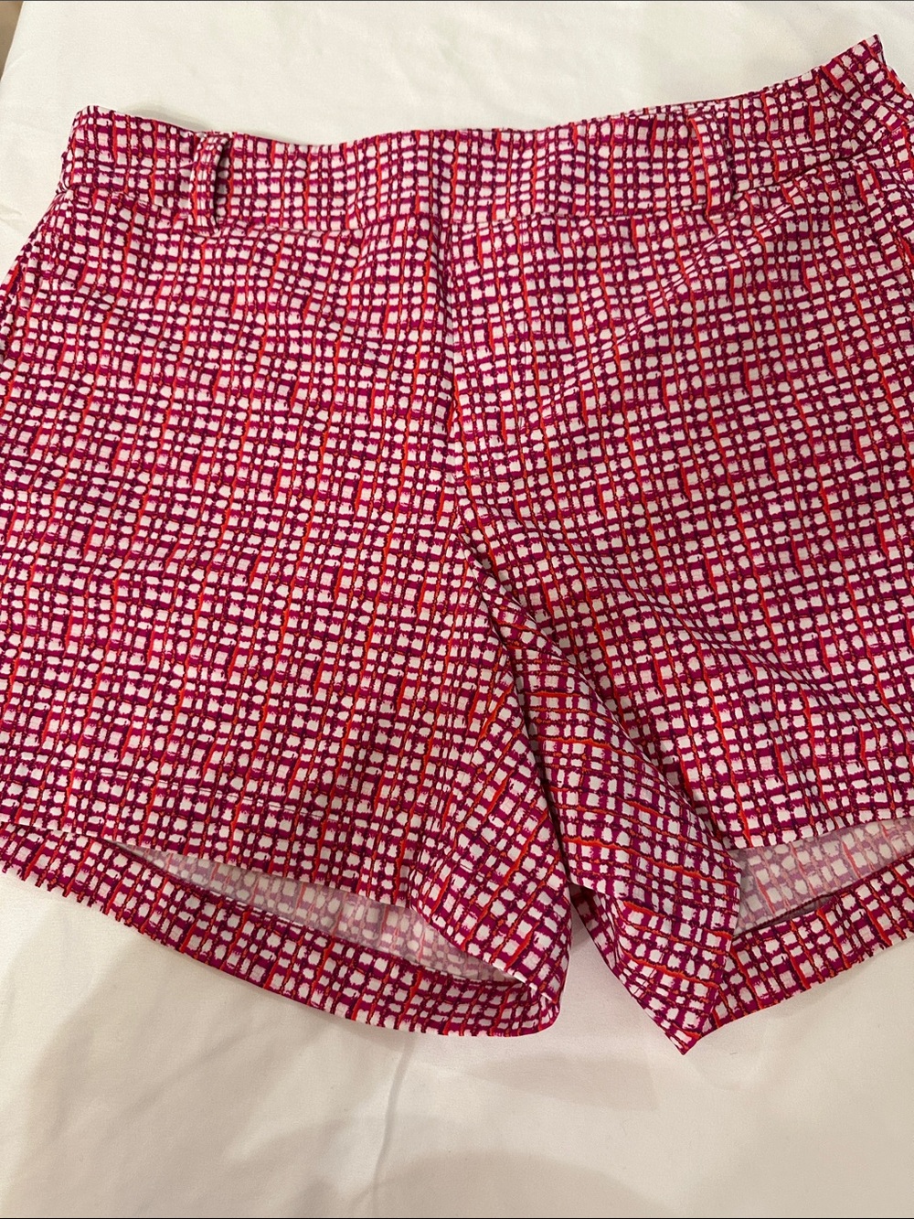 SPANX Red and White High-Waist Patterned Shorts - Picture 4 of 4
